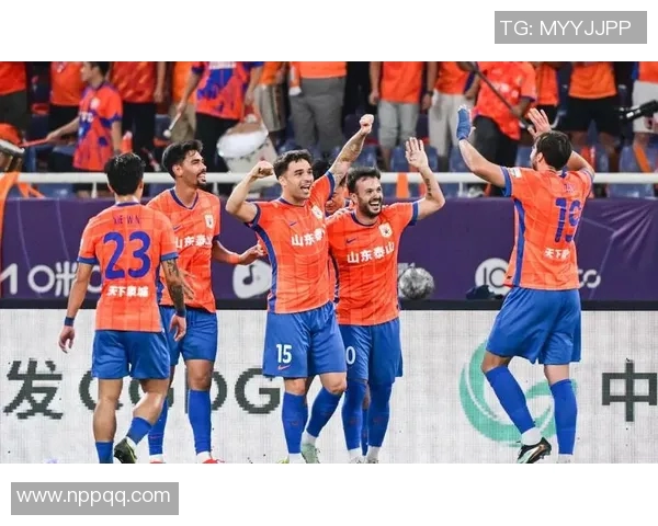 中超赛场上瓦科精彩破门助力球队再创辉煌时刻