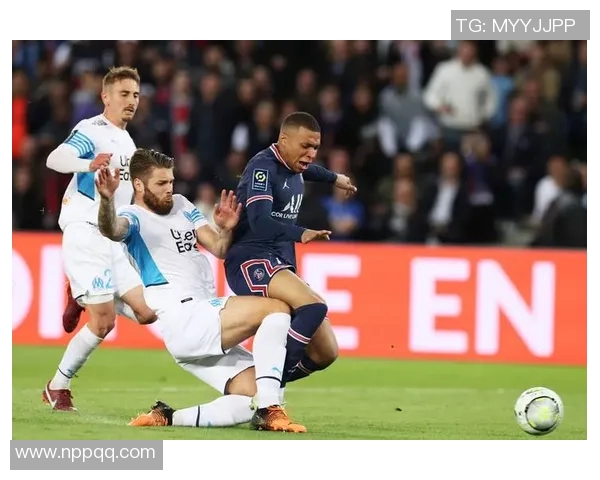 卡瓦尼加盟法甲新军圣埃蒙,携手内马尔征战法甲联赛 卡瓦尼加盟法甲新军圣埃蒙,携手内马尔征战法甲联赛