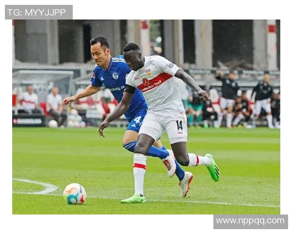 沙尔克04客场险胜擢升德甲积分榜前列